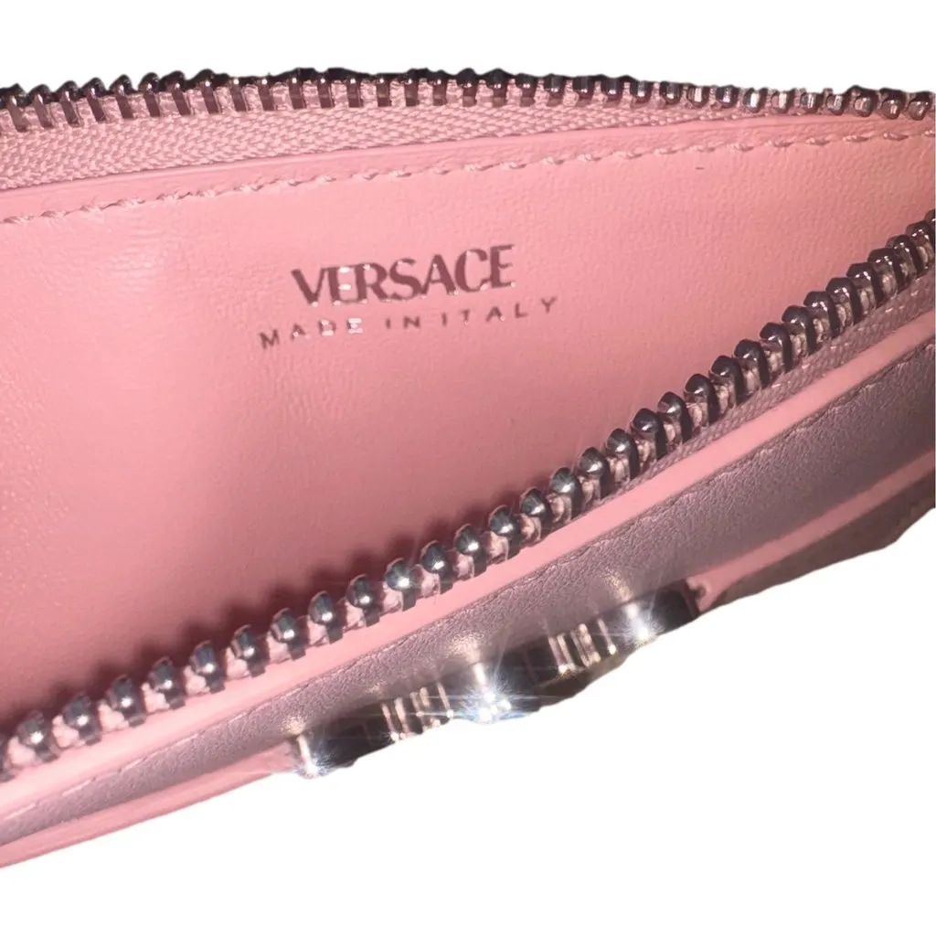 Versace Medusa 95 Dusty Pink Leather Zipper Card Holder Slim Wallet Pink Leather Never worn - Model View