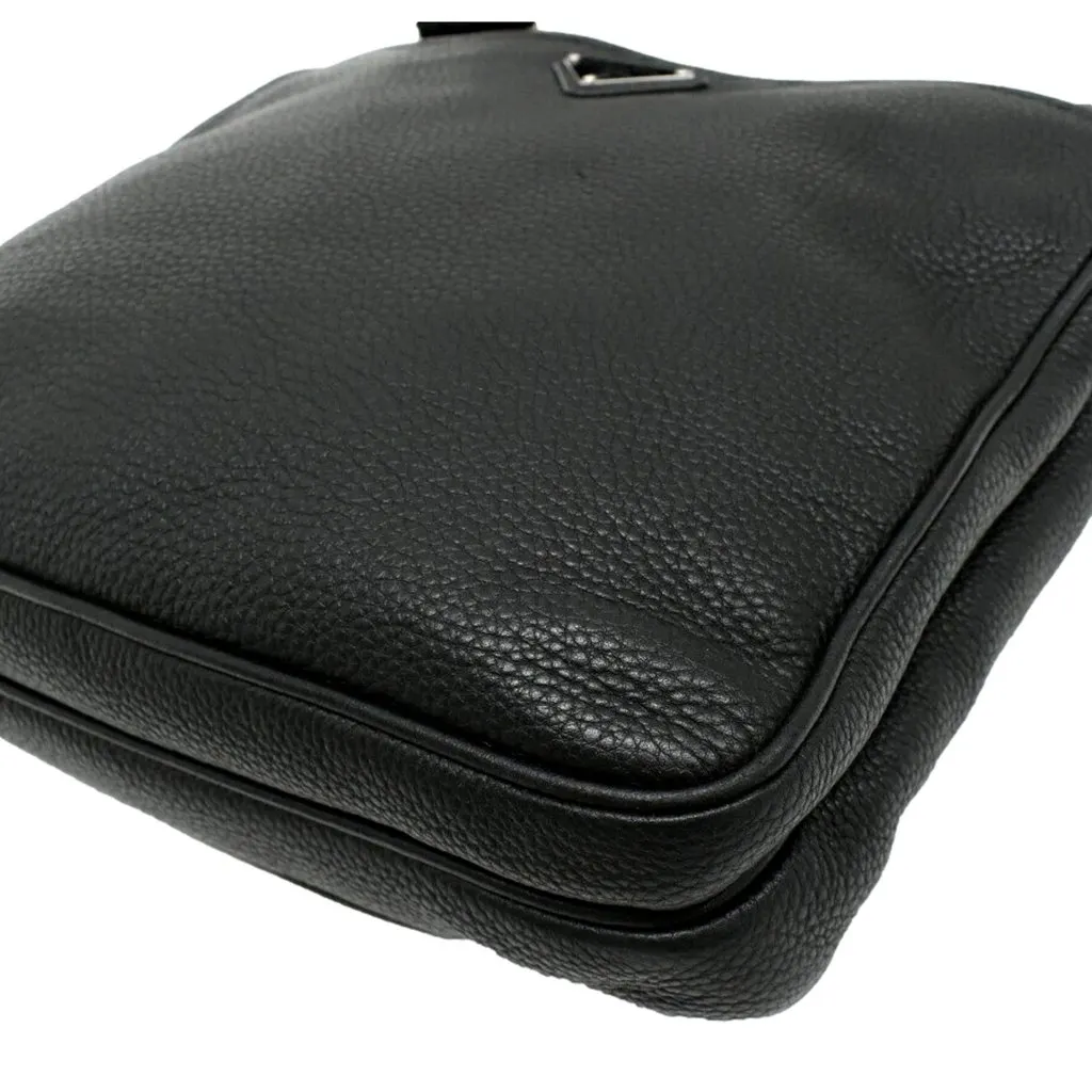 Prada City Vitello Leather Black Messenger Crossbody Bag Black Canvas Never worn - Model View