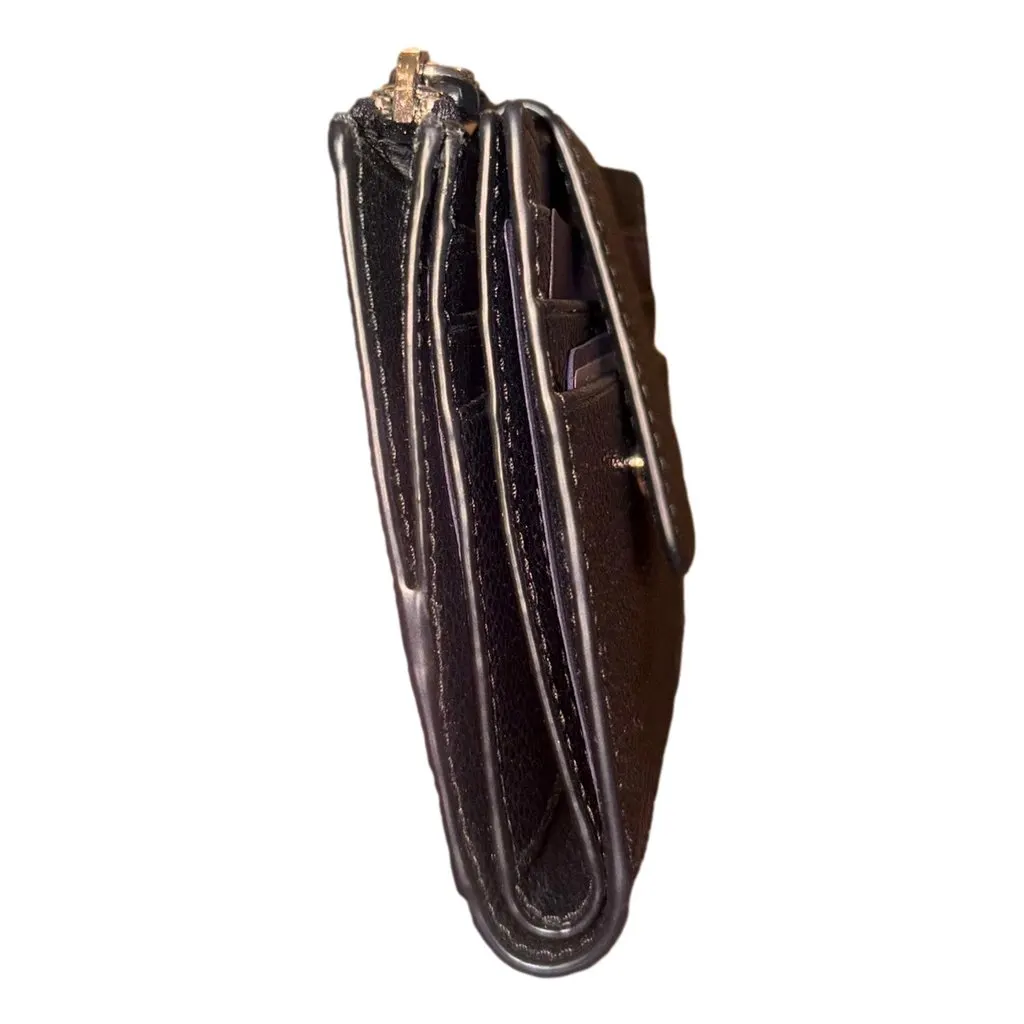 Prada Black Vitello Grain Leather Card Case Bifold Wallet with Zipper Coin Pouch Black Leather Never worn - Inside View