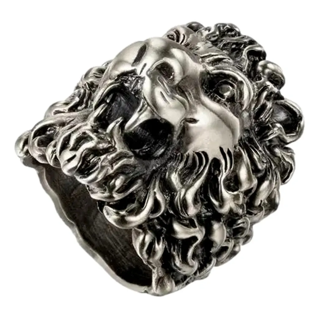 Gucci Cocktail Lion Head Motif Silver Tone Metal Ring 13 Silver Never worn - Model View