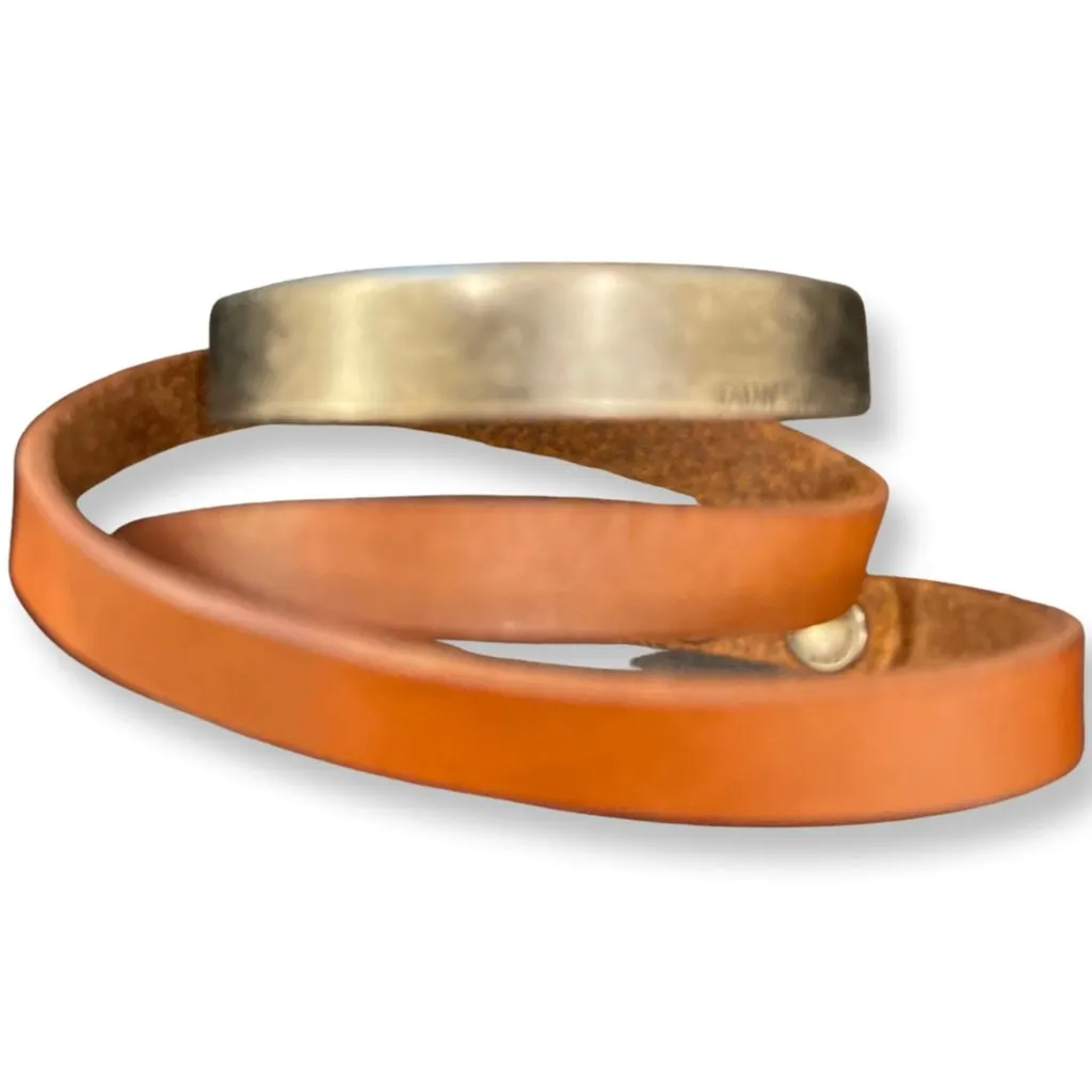 Saint Laurent Giglio Wrap Bracelet Brown Calf Leather Gold Hardware Brown Leather Never worn - Inside View