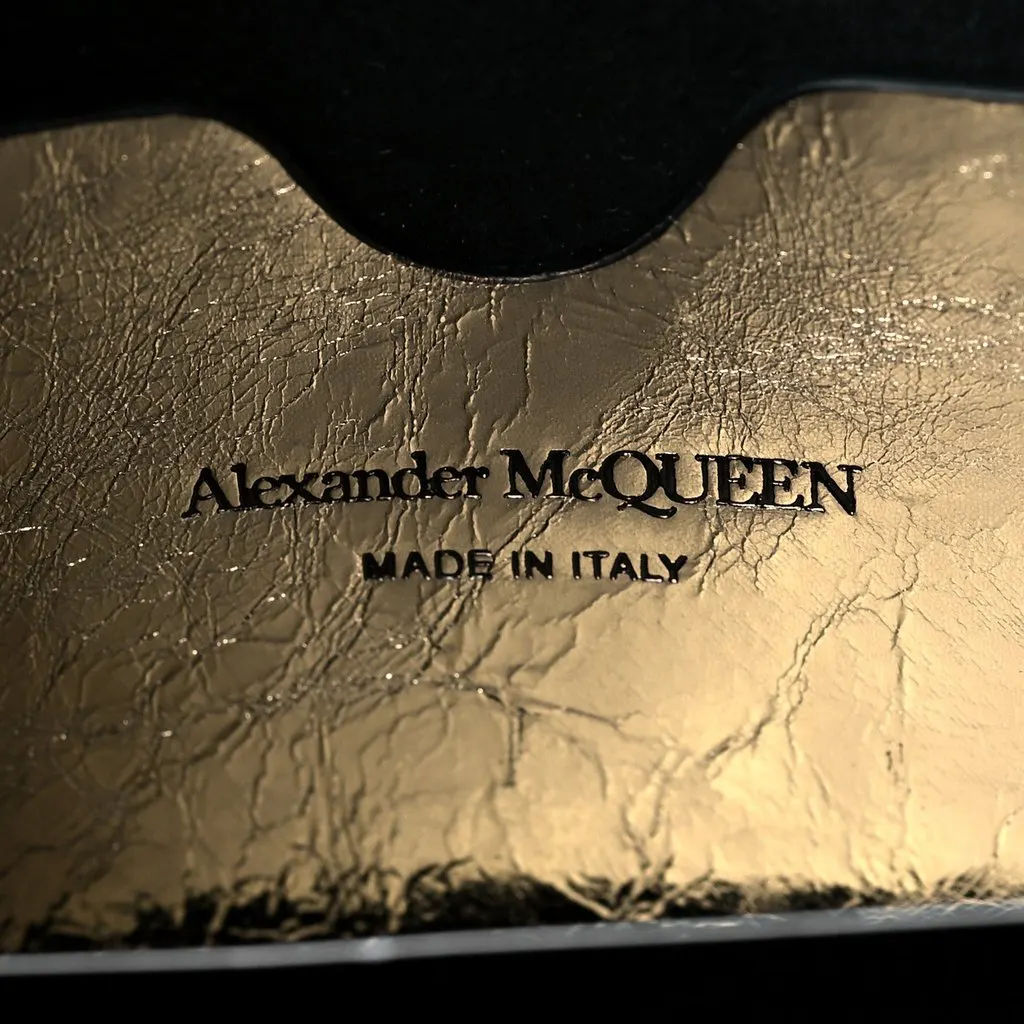 Alexander McQueen Small Story Gold Crackled Leather Shoulder Bag Yellow Leather Never worn - Model View