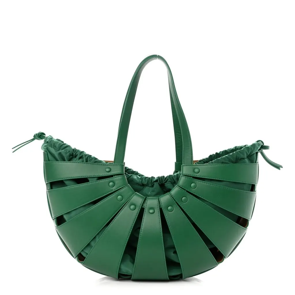 Bottega Veneta Bottega Veneta The Shell Bag Racing Green French Calfskin Shoulder Bag Green Leather Never worn - Front View