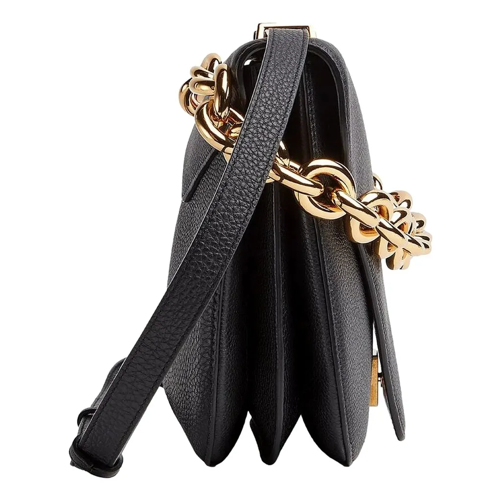 Bottega Veneta Mount Medium Envelope Black Leather Shoulder Bag Gold Chain Gold Leather Never worn - Model View