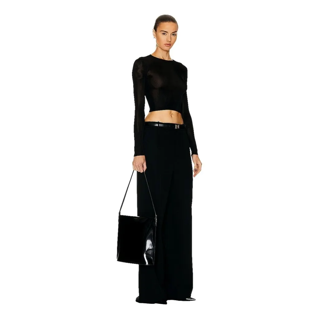 Saint Laurent Black Patent Leather Shopping Tote Shoulder Bag Black Leather Never worn - Model View