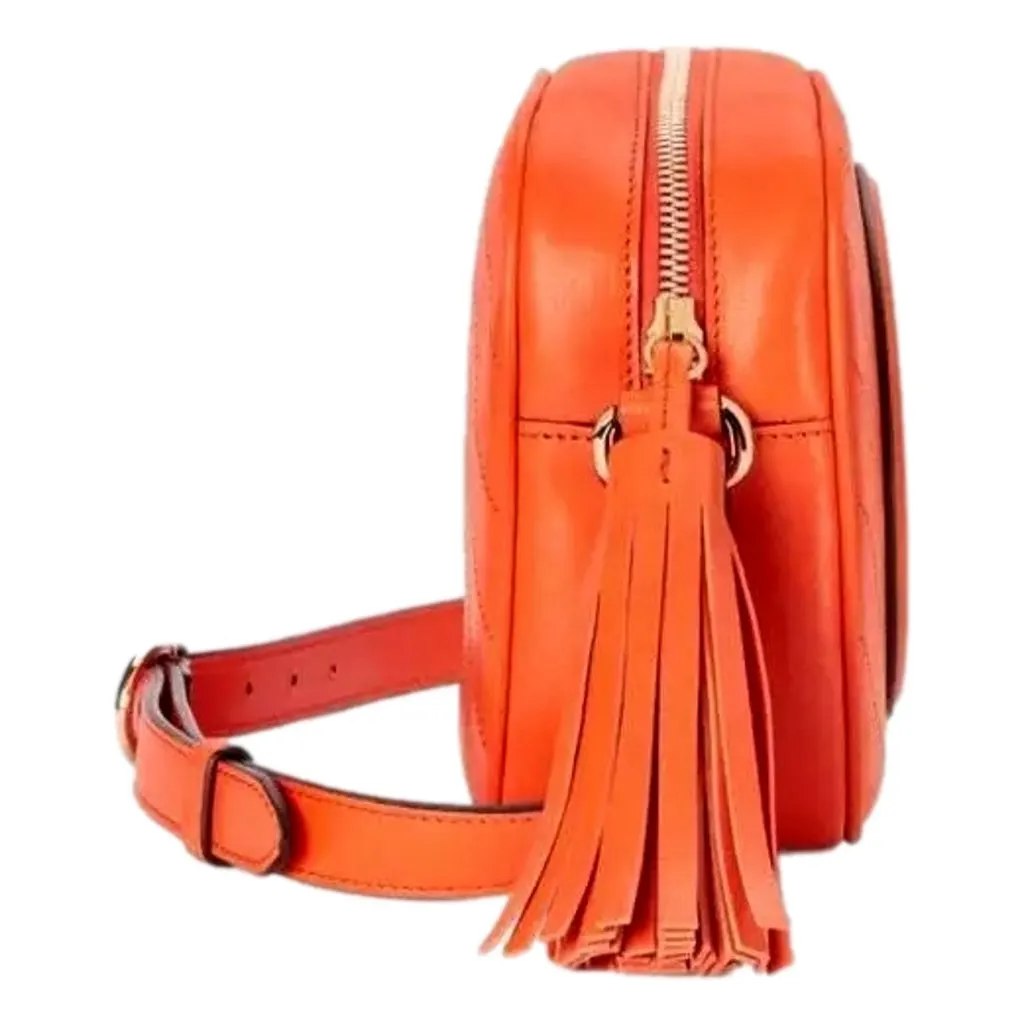 Gucci Blondie GG Patch Orange Leather Camera Crossbody Bag Diagonal Stitching Orange Leather Never worn - Model View
