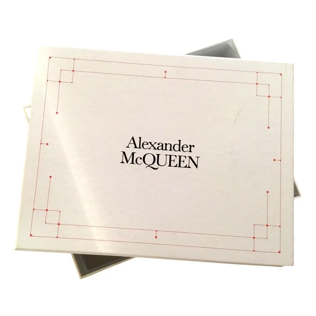 Alexander McQueen The Slash Skull Ring Clutch Bright Green Smooth Leather Silver Hardware Green Leather Never worn - Box View