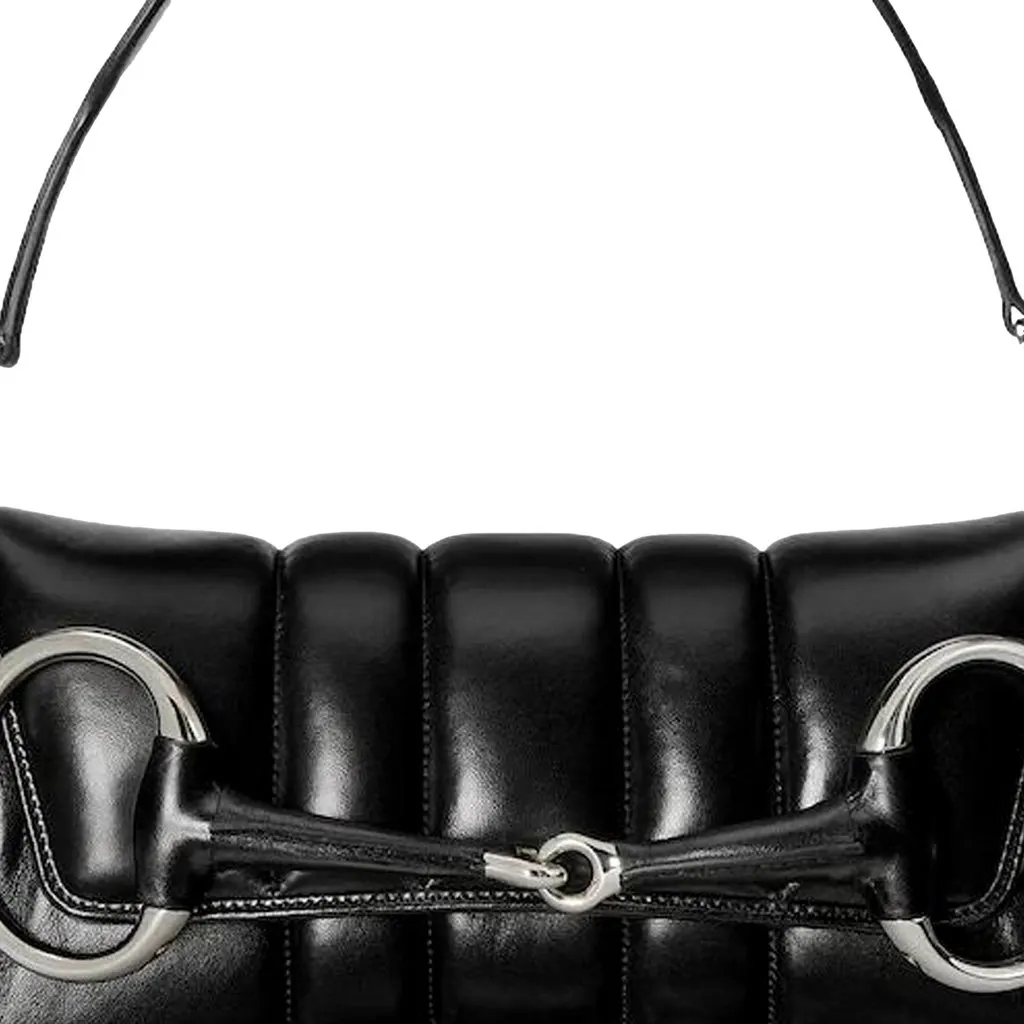 Gucci Horsebit Vertical Quilted Leather Medium Shoulder Bag Black Black Leather Never worn - Model View