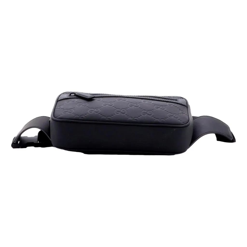 Gucci GG Rubber Effect Small Belt Bag Body Bag Waist Pouch Black Black Leather Never worn - Model View
