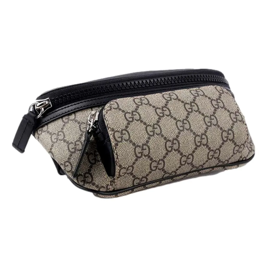 Gucci GG Supreme Canvas Belt Bag Beige Black Unisex Waist Bag Black Canvas Never worn - Model View