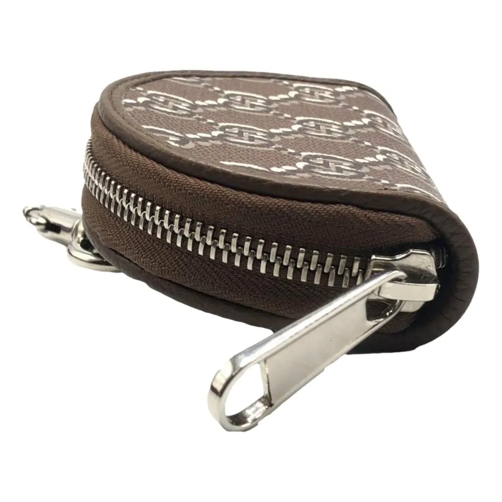 Gucci Gucci GG Shadow Brown Canvas Earphone Case Charm Brown Leather Never worn - Model View