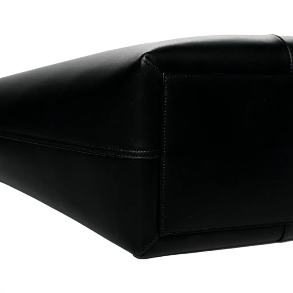Saint Laurent Maxi Ring Handle Tote in Black Smooth Leather with Gold-Tone Ring Hardware Large Black Leather Never worn - Box View