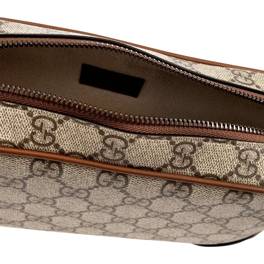 Gucci Gucci GG Supreme Canvas Brown Leather Camera Bag Crossbody Beige Leather Never worn - Model View