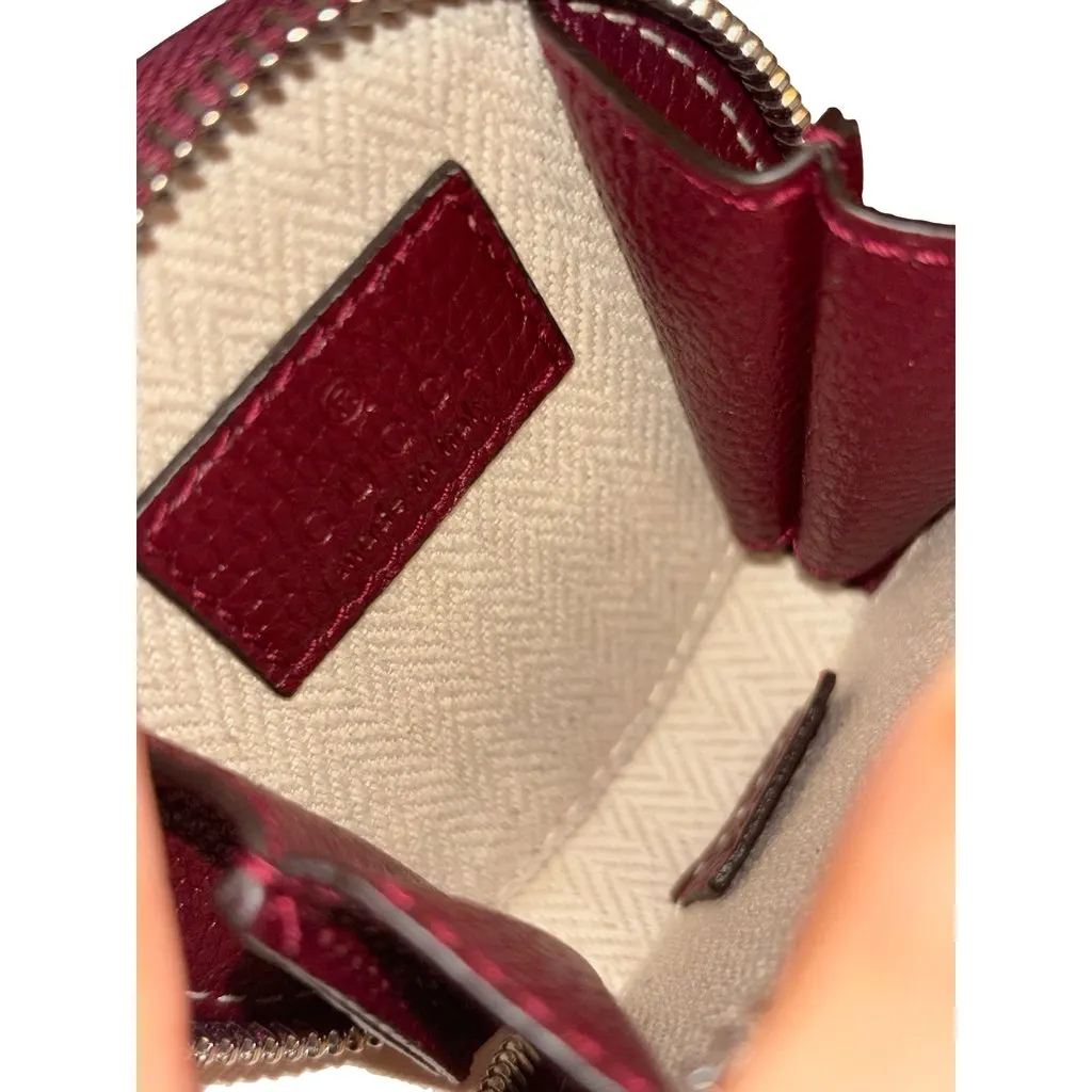 Gucci Round Coin Case Keychain Calf Leather Burgundy Red Pouch Burgundy Leather Never worn - Inside View
