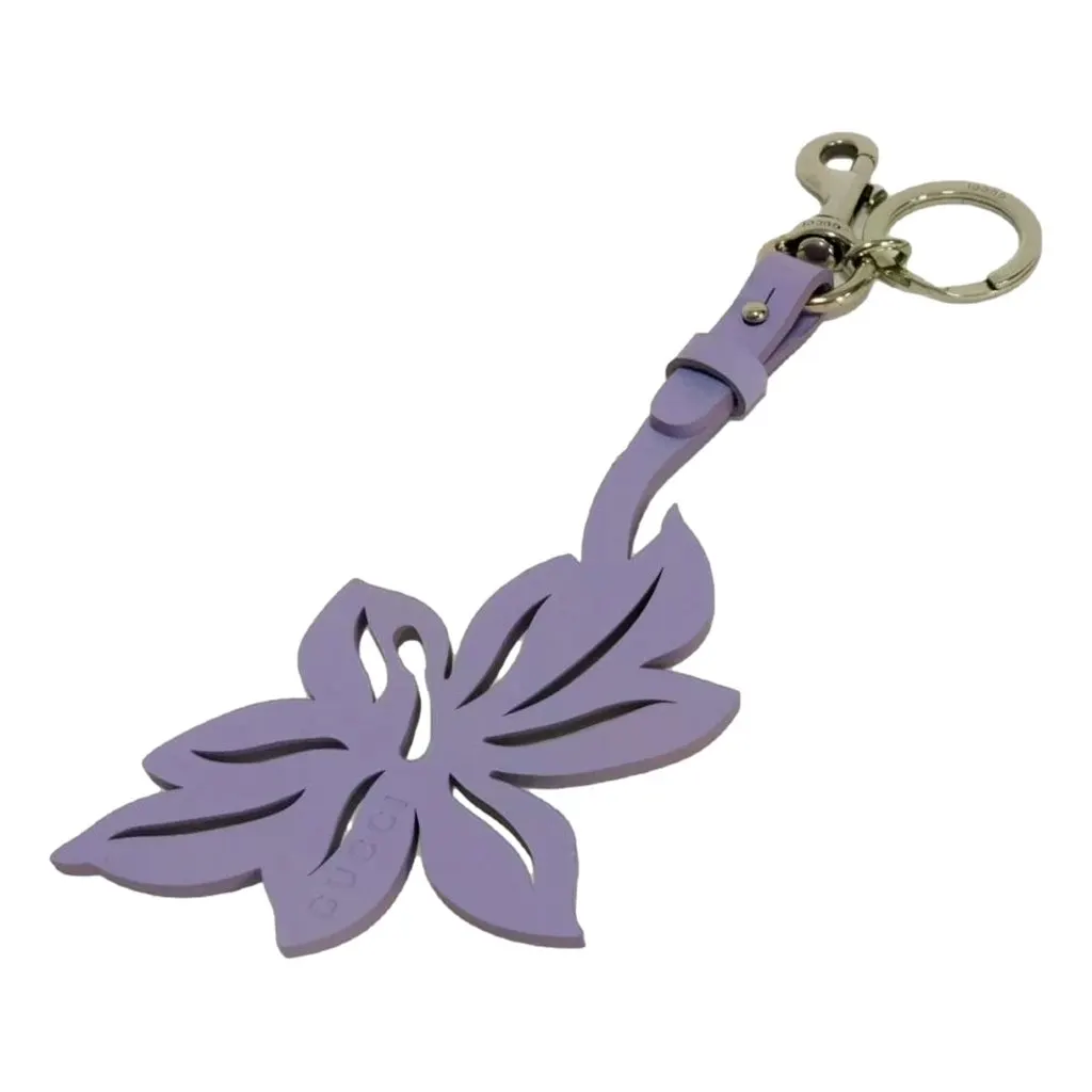 Gucci Leather Flower Keychain Charm Lilac Purple Purple Leather Never worn - Front View