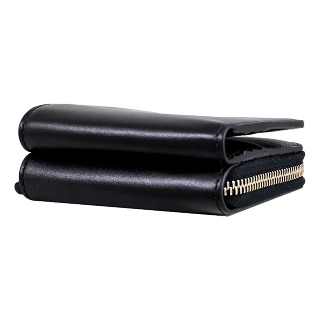 Gucci Black Patent Leather Zip-Around Wallet with Bamboo Pull Black Leather Never worn - Box View