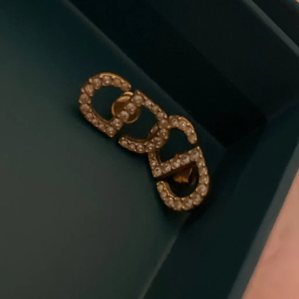 Dior cd studs mini Camel Gold Good - Model View