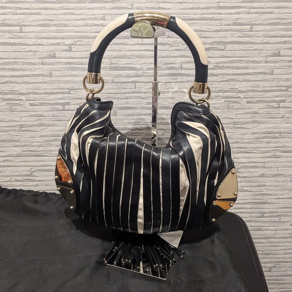 Gucci Indy Black Leather Very good - Back View
