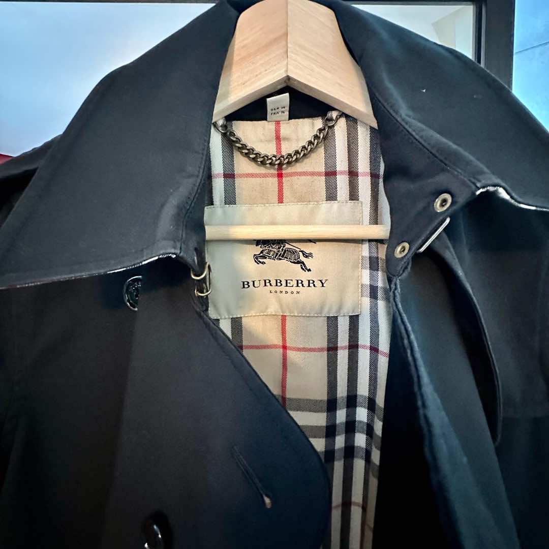 Burberry Kensington Heritage Trench Coat - Image 6