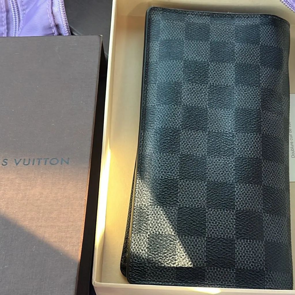 Louis Vuitton Brazza Wallet in Damier Graphite canvas Black Leather Very good - Inside View