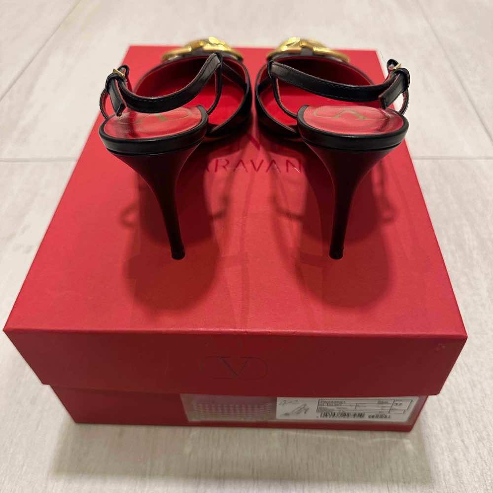 Valentino Garavani VLogo Slingback Pumps - Back view