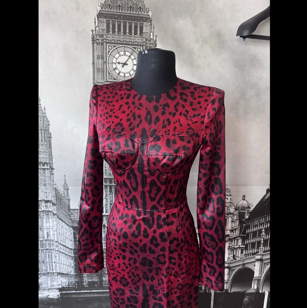 Dolce & Gabbana Stunning Dress Red Silk Never worn, with tag - Inside View