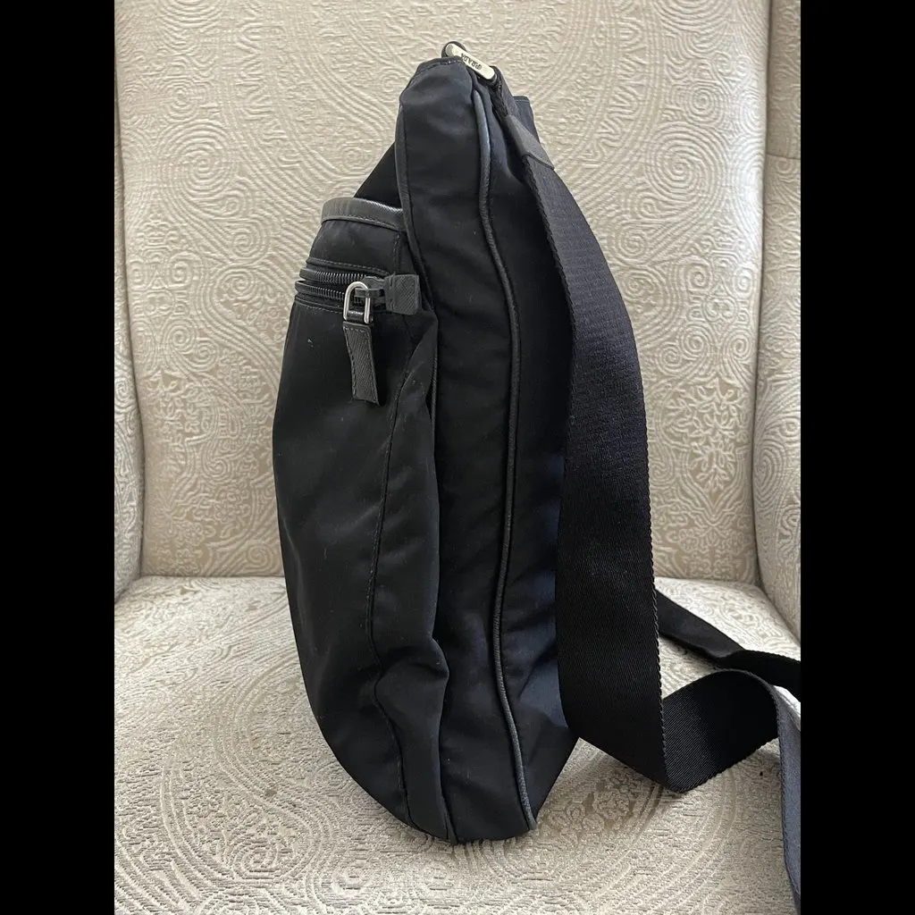 Prada Black Nylon Bag Black Very good - Model View