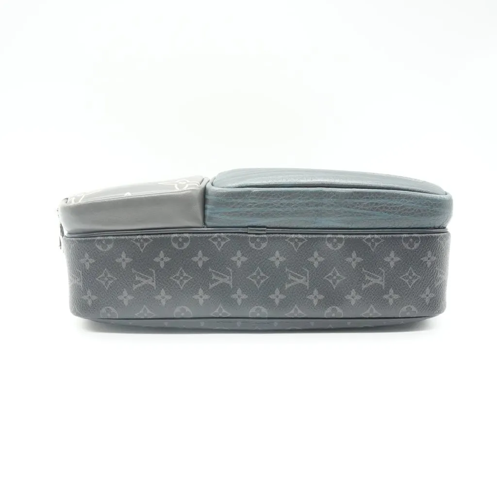 Louis Vuitton Multi-Pocket Messenger Bag Multicolor MultiColor Leather Fair - Inside View