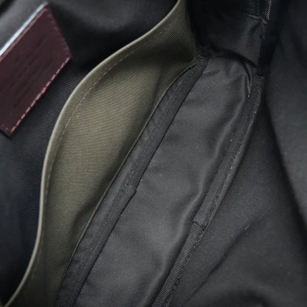 Louis Vuitton Multi-Pocket Messenger Bag Multicolor MultiColor Leather Fair - Model View