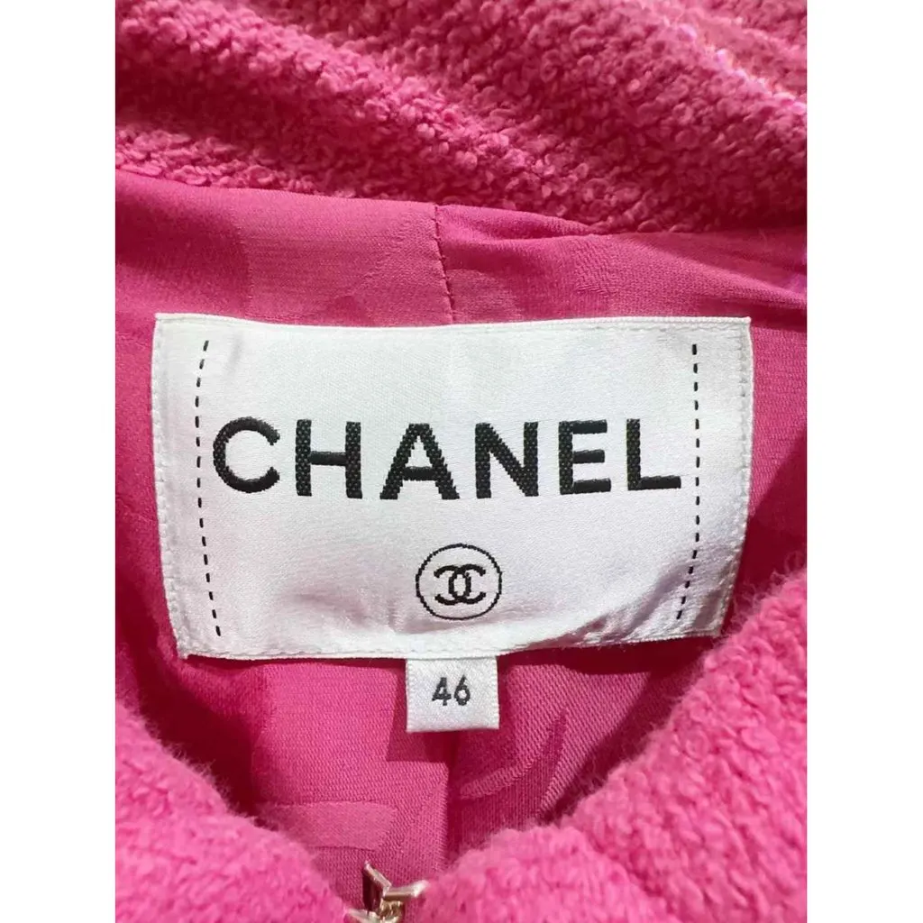 Chanel Pink Tweed Jacket Pink Tweed Very good - Model View