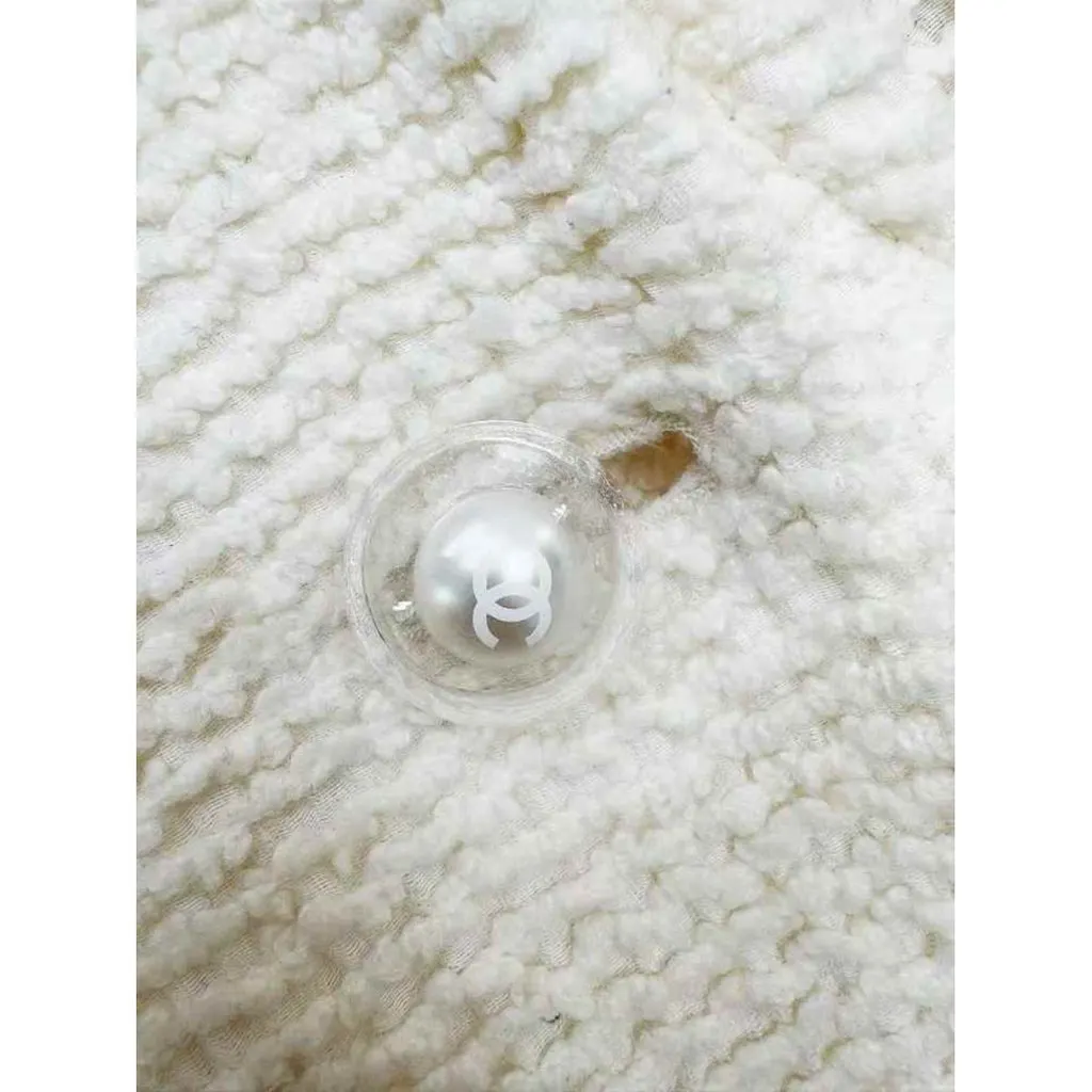 Chanel White Wool Coat White Wool Very good - Back View