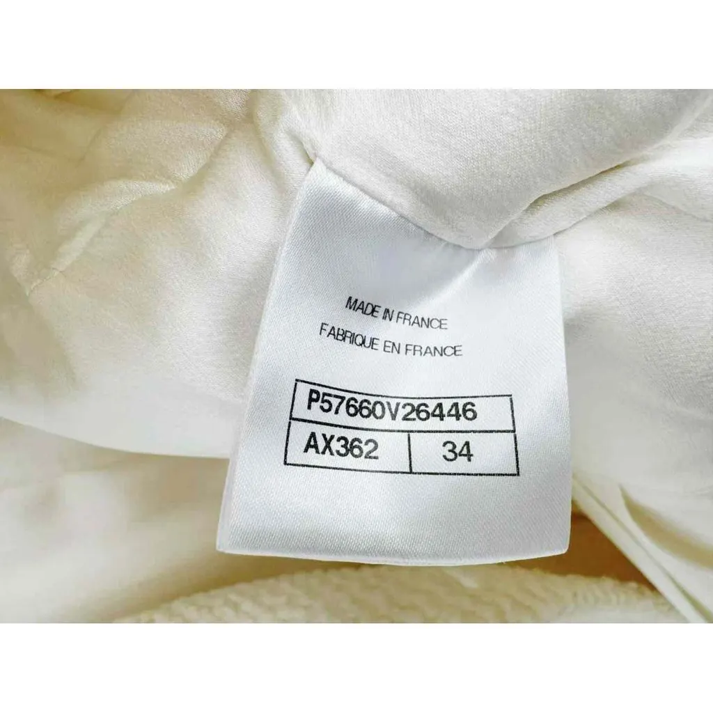 Chanel White Wool Coat White Wool Very good - Model View