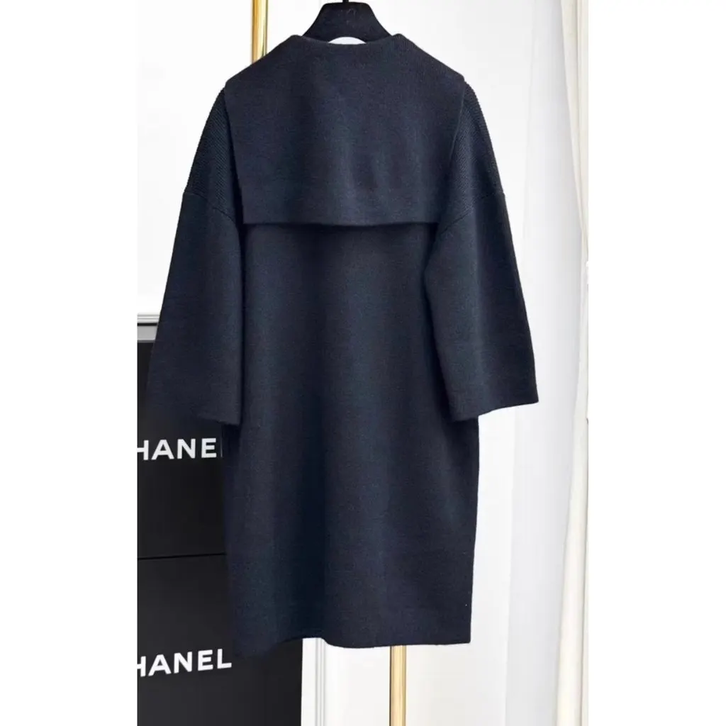 Chanel Black Cashmere Dress Black Cashmere Very good - Model View