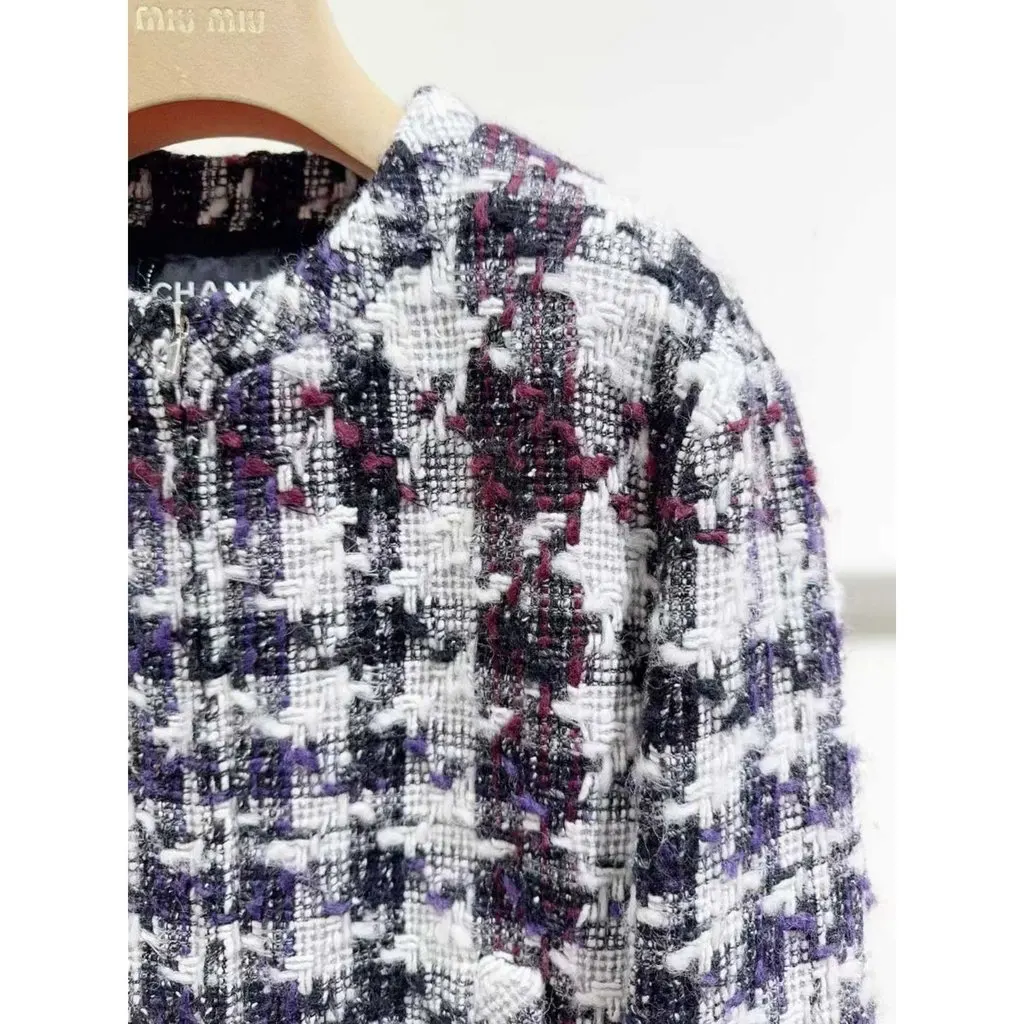Chanel La Petite Veste Noire Wool Jacket MultiColor Wool Very good - Model View