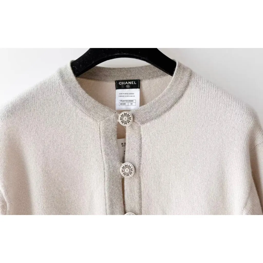 Chanel Cashmere Knitwear MultiColor Cashmere Very good - Box View