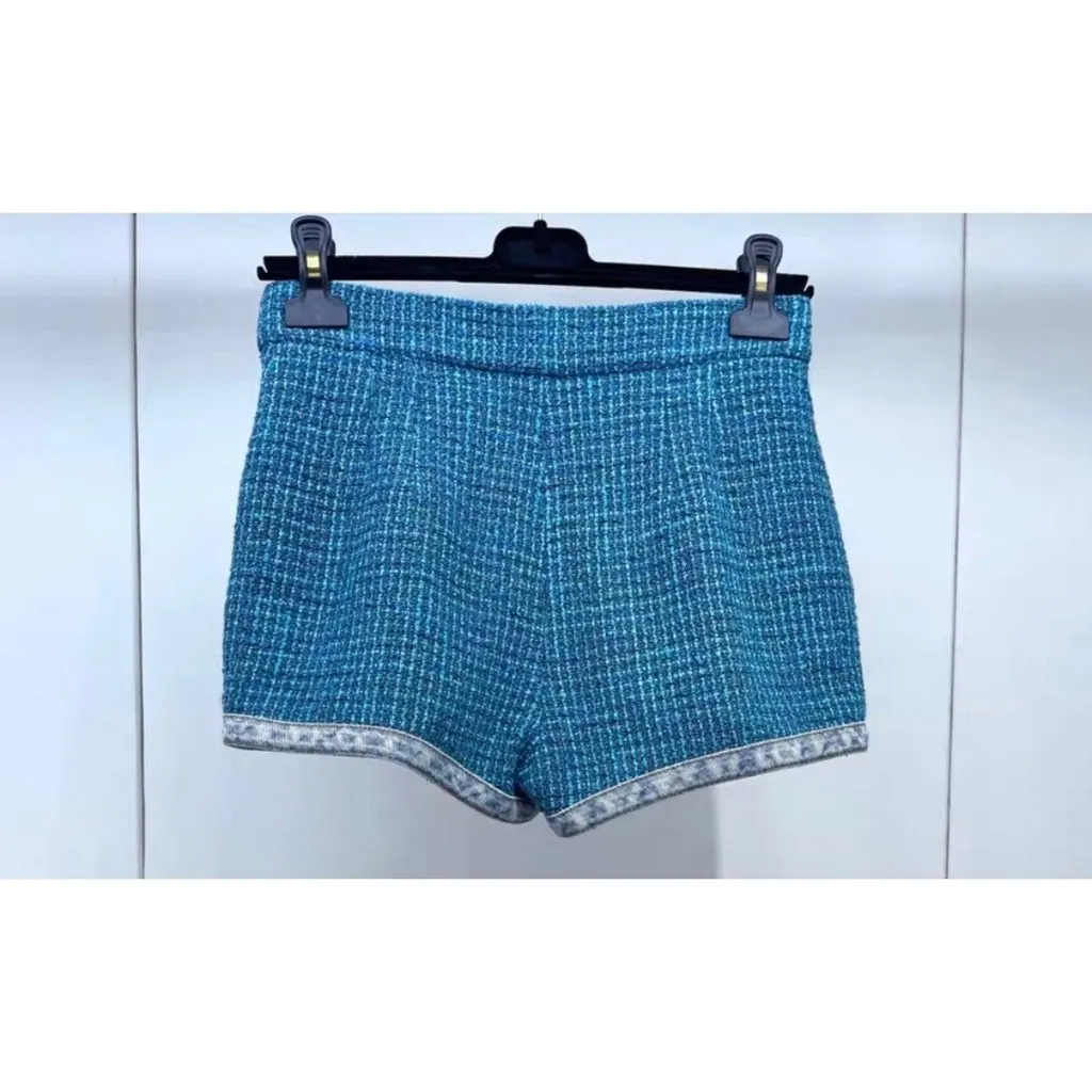 Chanel Tweed Shorts MultiColor Tweed Very good - Back View