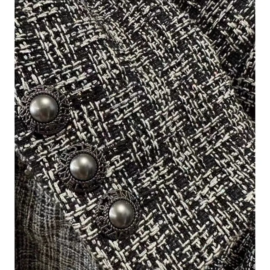 Chanel La Petite Veste Noire Tweed Jacket MultiColor Tweed Very good - Model View