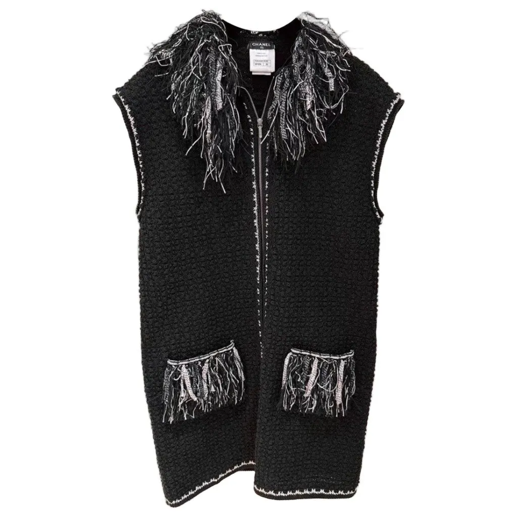 Chanel La Petite Veste Noire Black Tweed Jacket Black Tweed Very good - Front View