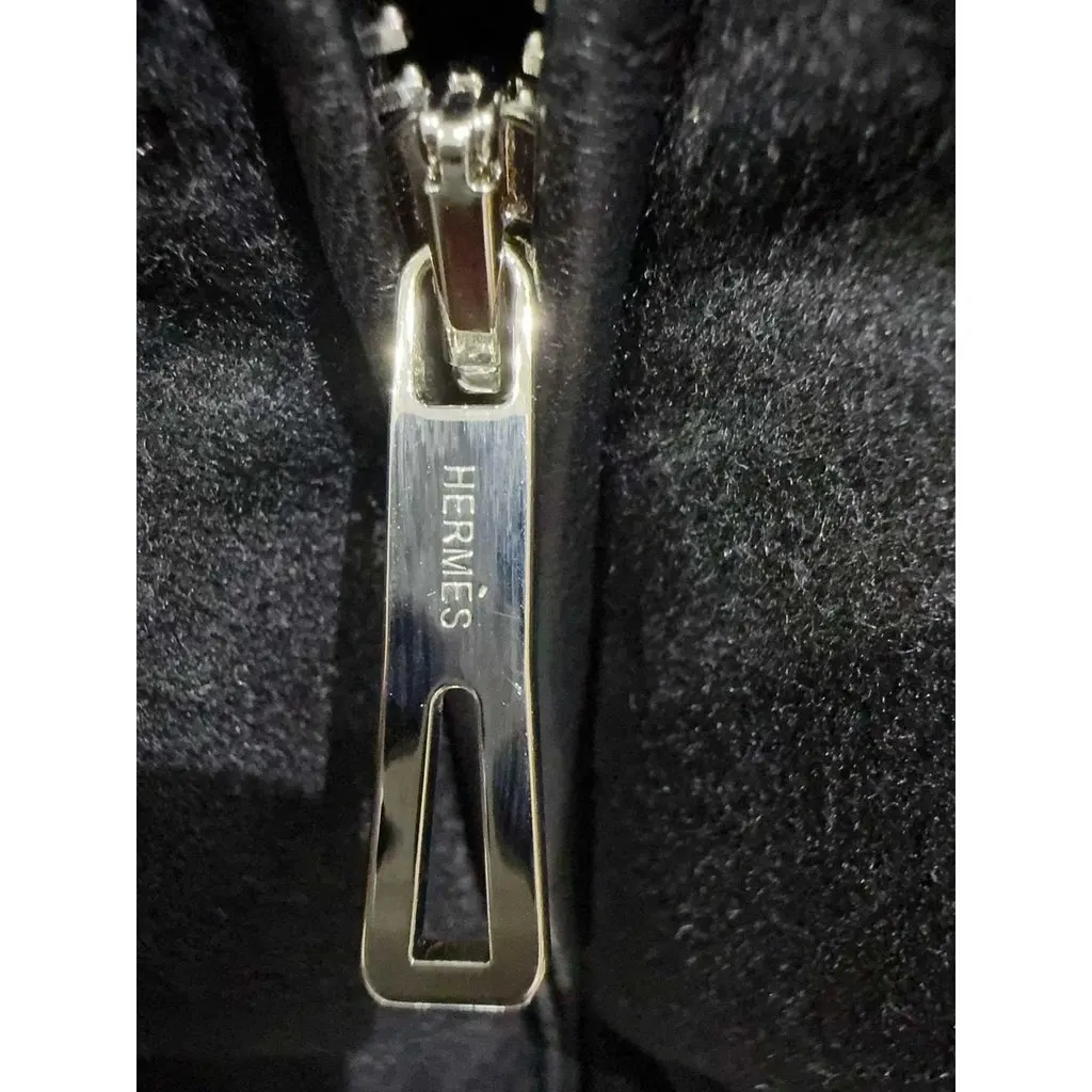 Hermes Black Cashmere Coat Black Cashmere Never worn, with tag - Inside View