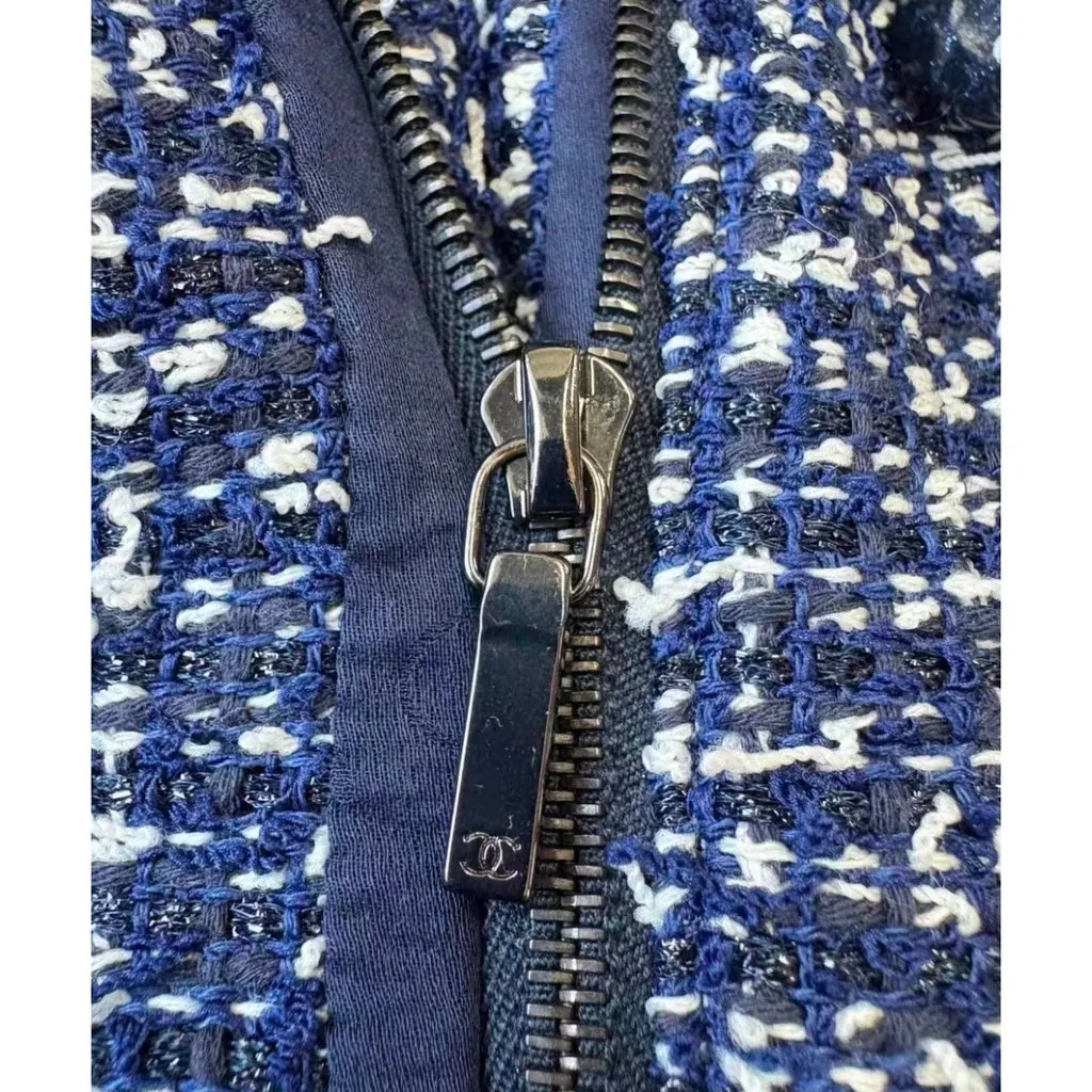 Chanel La Petite Veste Noire Tweed Jacket MultiColor Tweed Very good - Model View