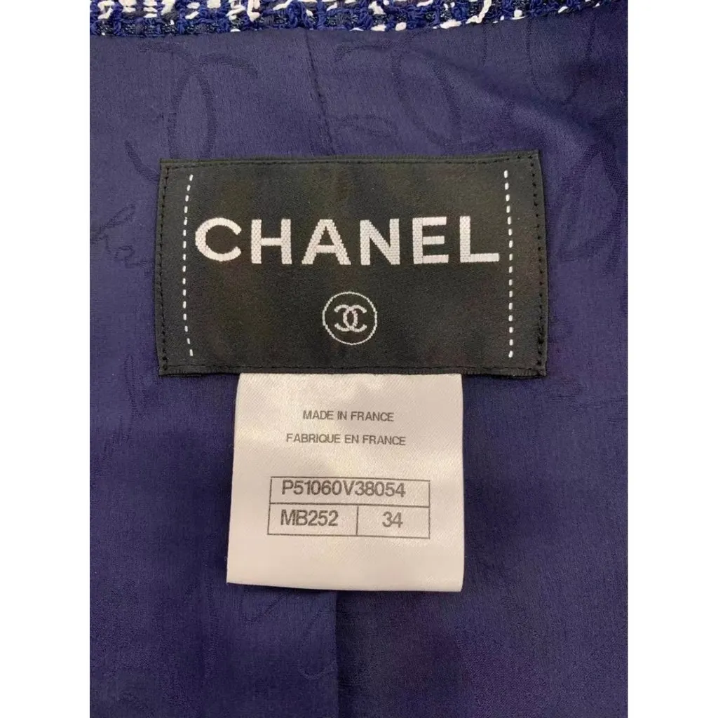 Chanel La Petite Veste Noire Tweed Jacket MultiColor Tweed Very good - Box View