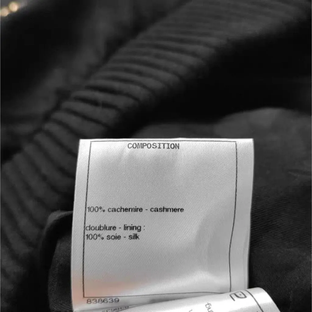 Chanel Black Cashmere Coat Black Cashmere Very good - Box View