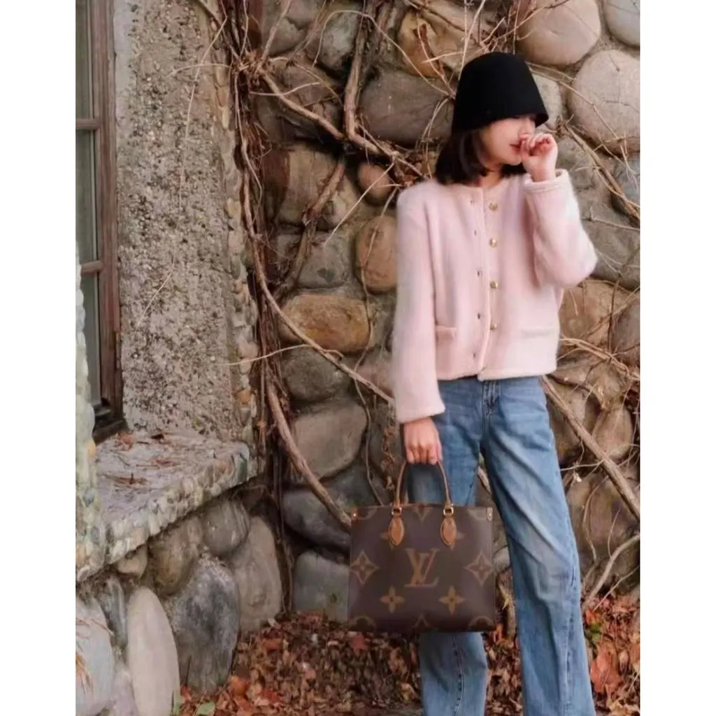 Celine Pink Wool Jacket Pink Wool Very good - Model View