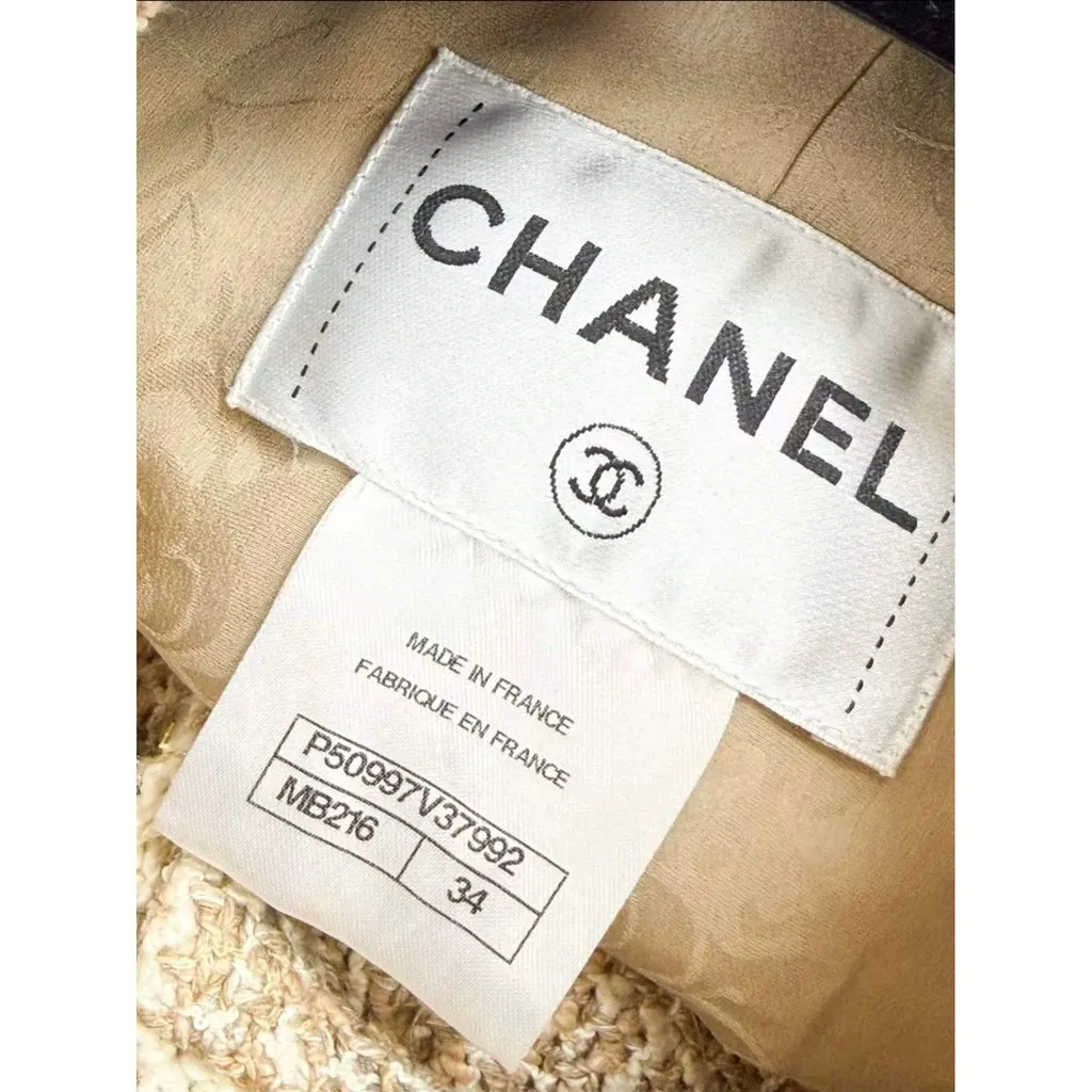 Chanel La Petite Veste Noire Tweed Jacket MultiColor Tweed Very good - Back View