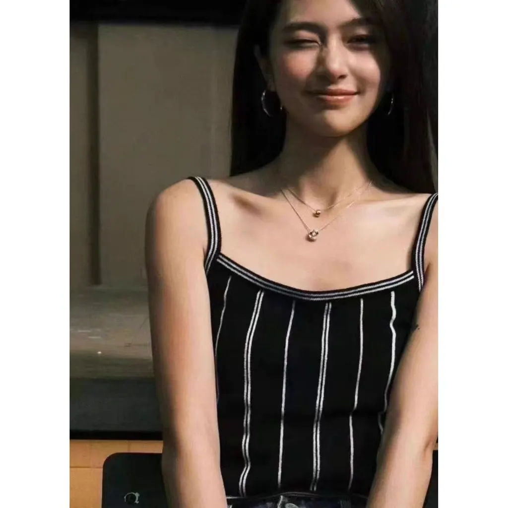 Chanel Black Cashmere Knitwear Black Cashmere Very good - Inside View