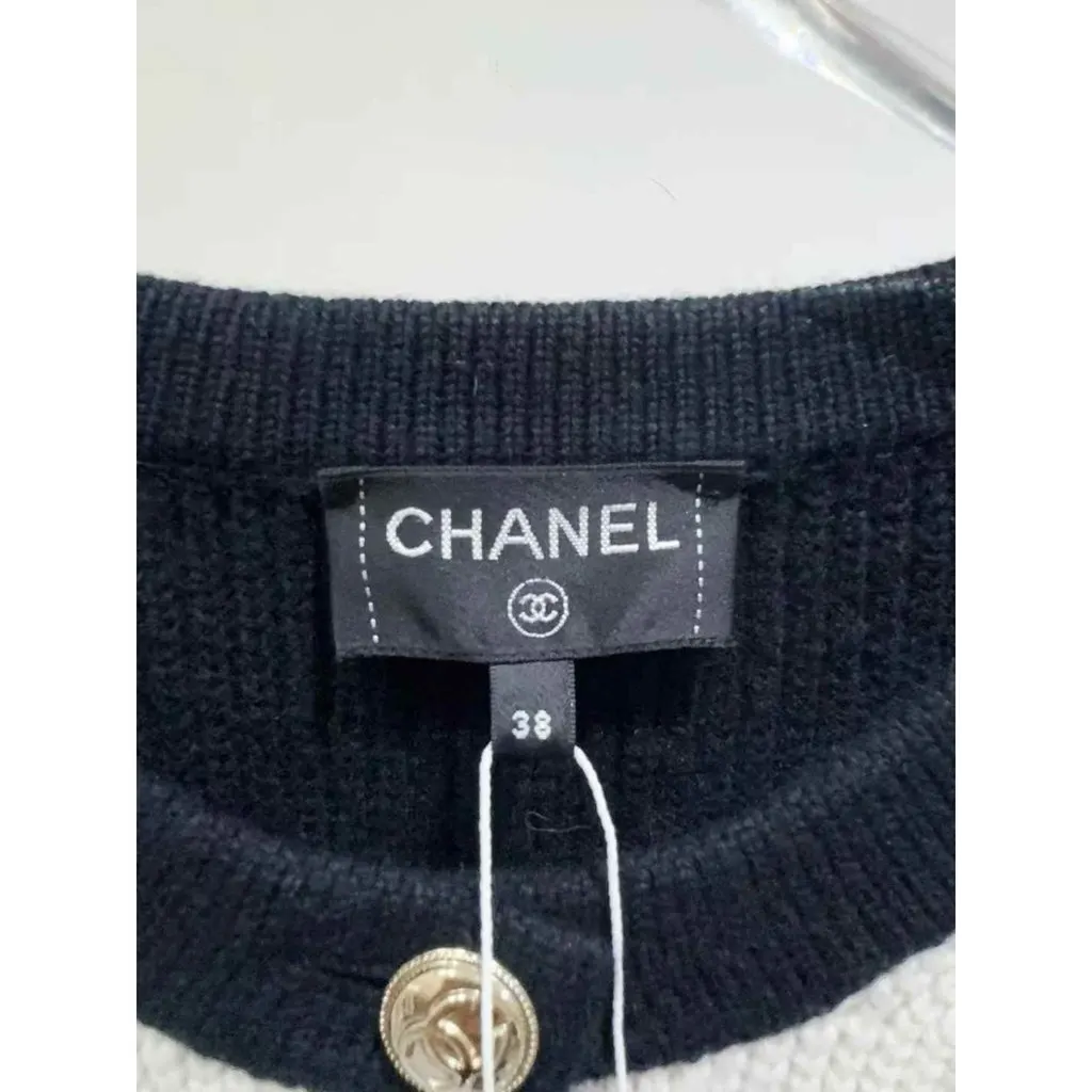 Chanel Wool Knitwear MultiColor Wool Never worn, with tag - Inside View