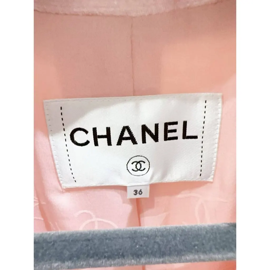 Chanel La Petite Veste Noire Pink Silk Jacket Pink Silk Very good - Box View