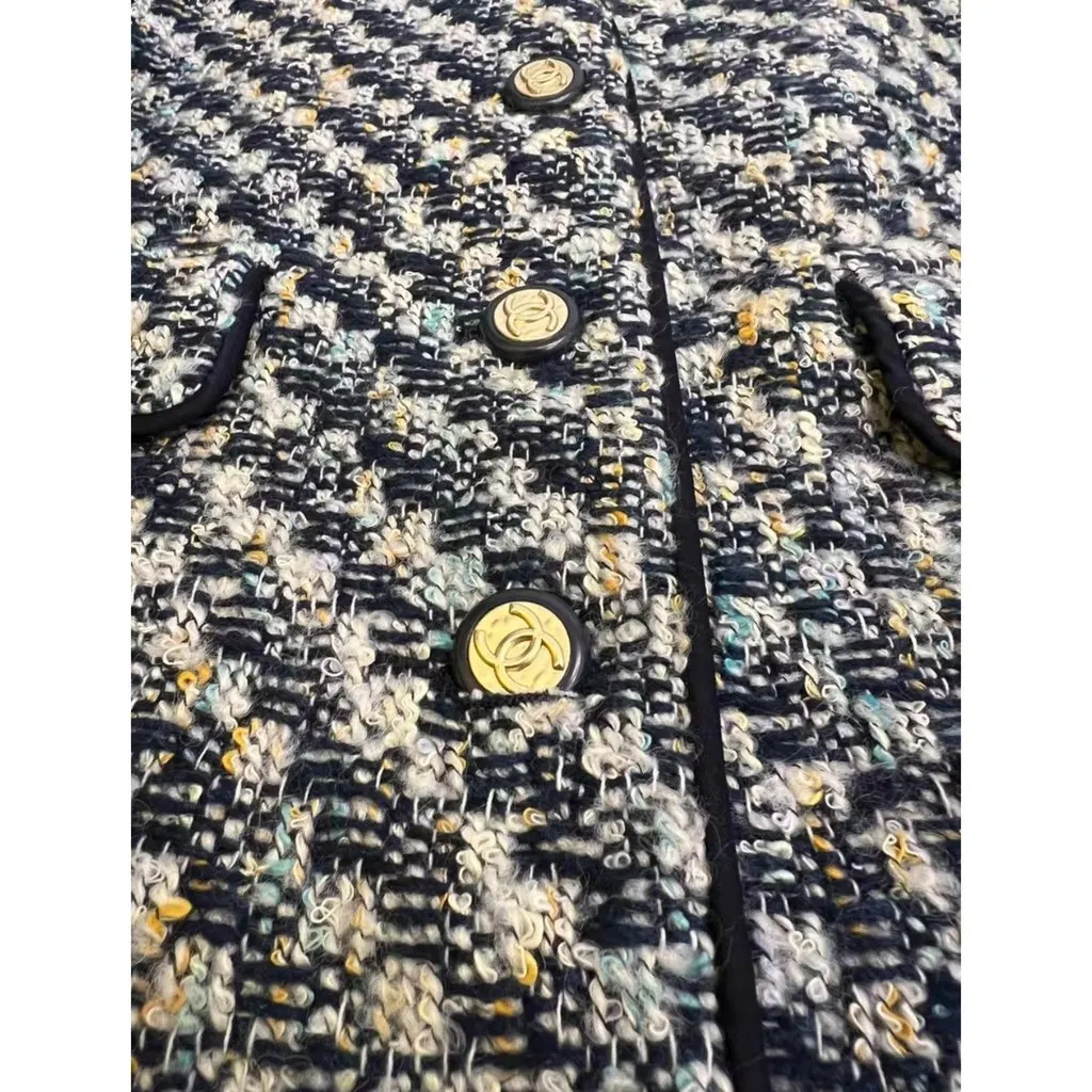 Chanel La Petite Veste Noire Tweed Jacket MultiColor Tweed Very good - Model View