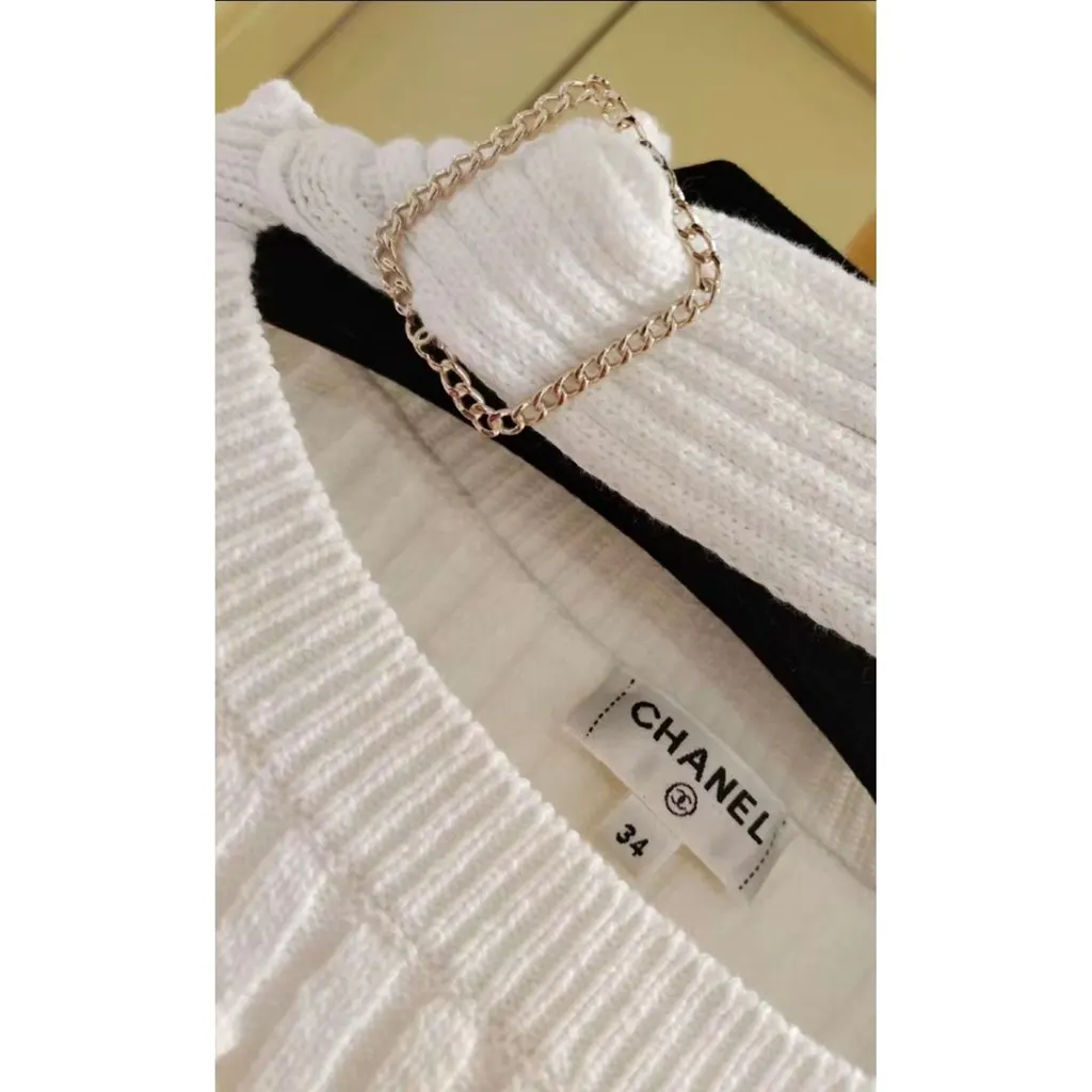 Chanel White Cotton Knitwear White Cotton Very good - Model View