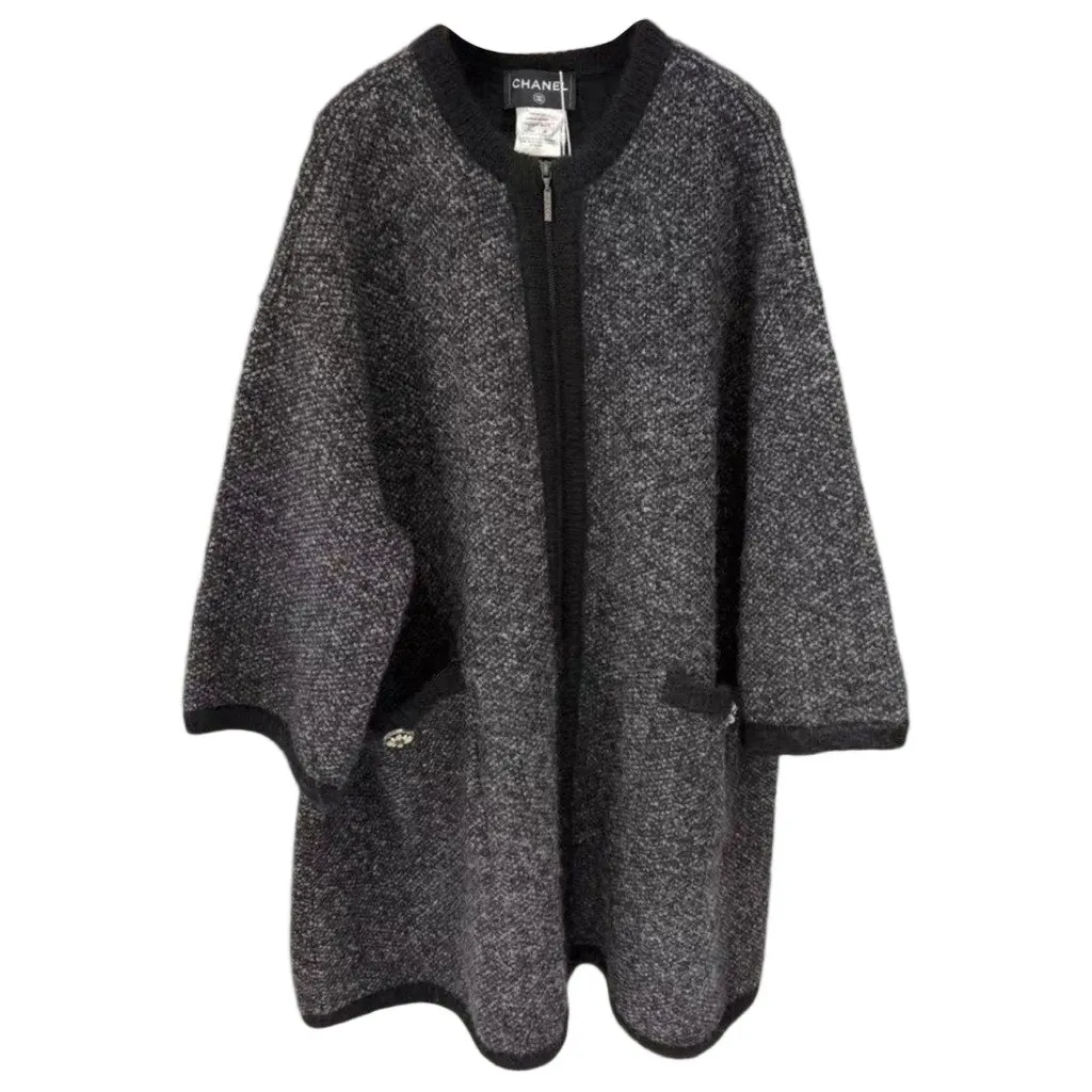 Chanel Grey Cashmere Knitwear Grey Cashmere Very good - Front View